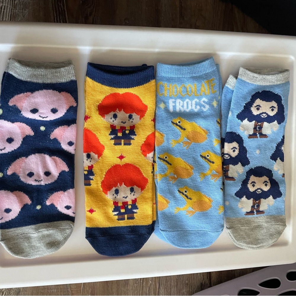 (15) Harry Potter Sock Set - Picture 2 of 7